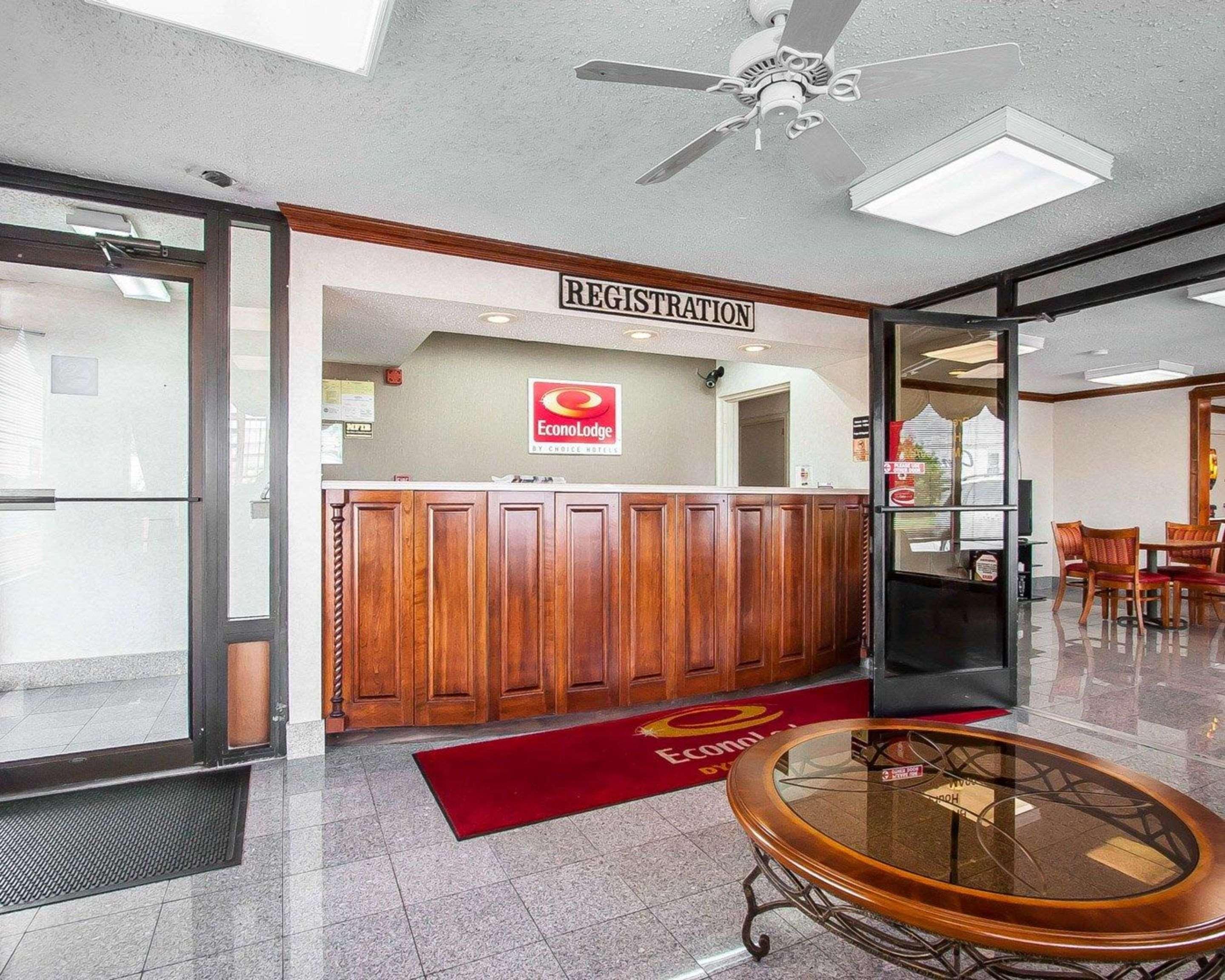 Econo Lodge Dyersburg Exterior photo